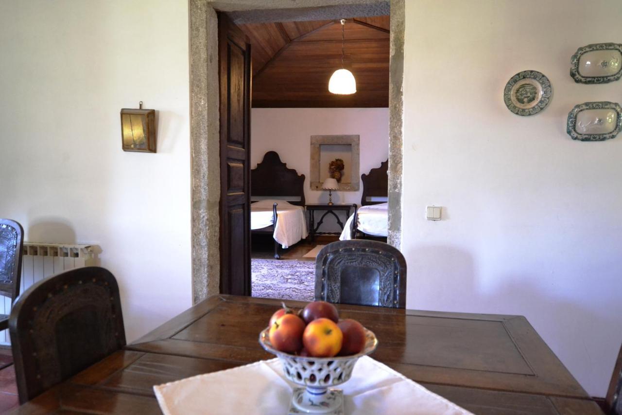 Bed and Breakfast Casa Dos Assentos De Quintiaes Barcelos Exterior foto